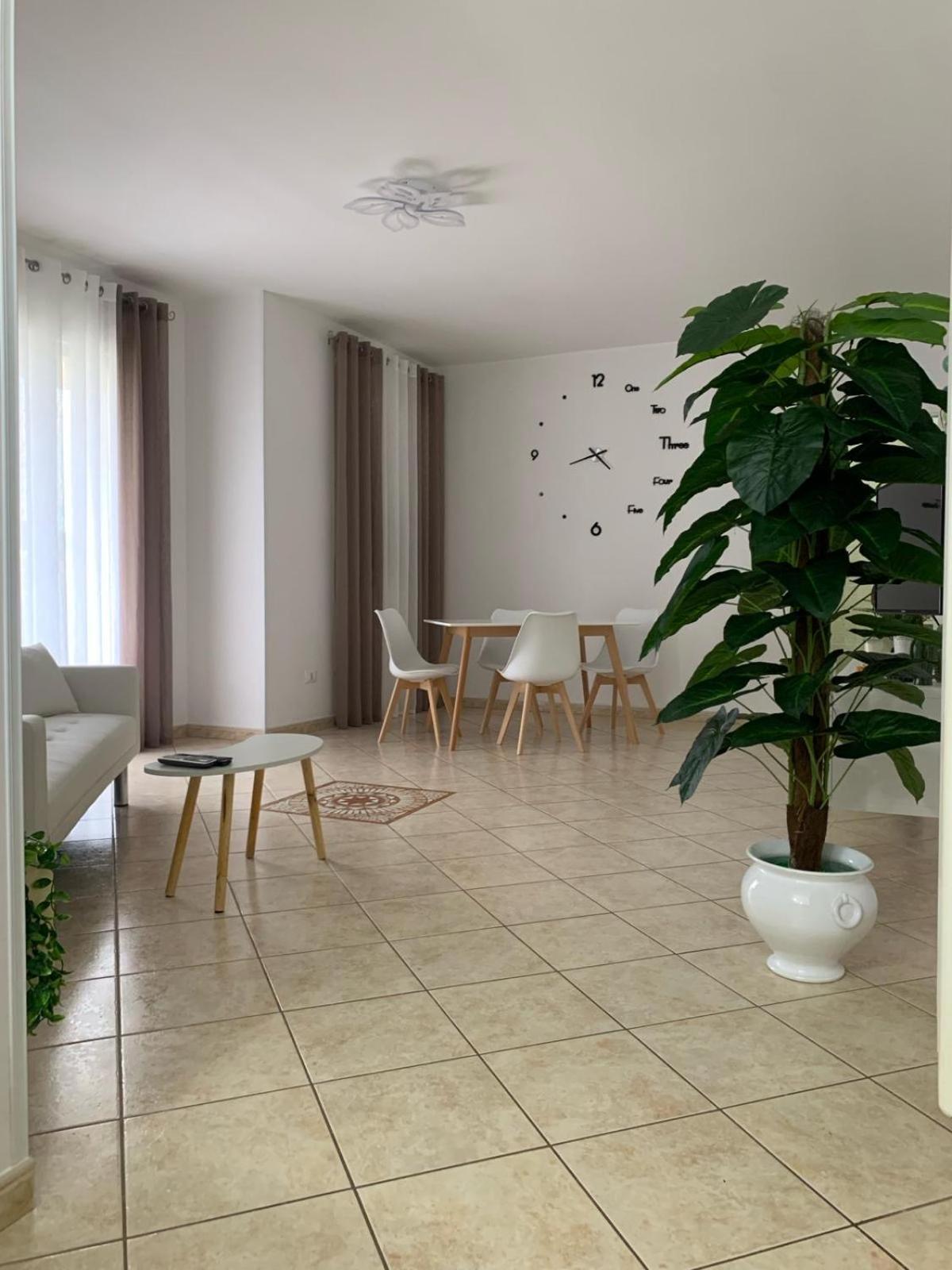 Alema Casa Vacanze Leporano Exterior foto